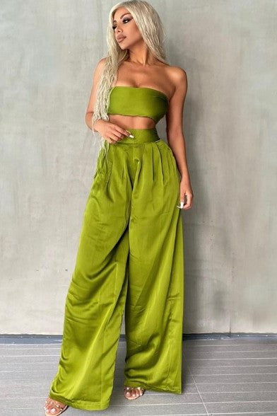 Green Satin Two-Piece Wide Leg Pant Set XS Green Satin Two-Piece Wide Leg Pant Set XS