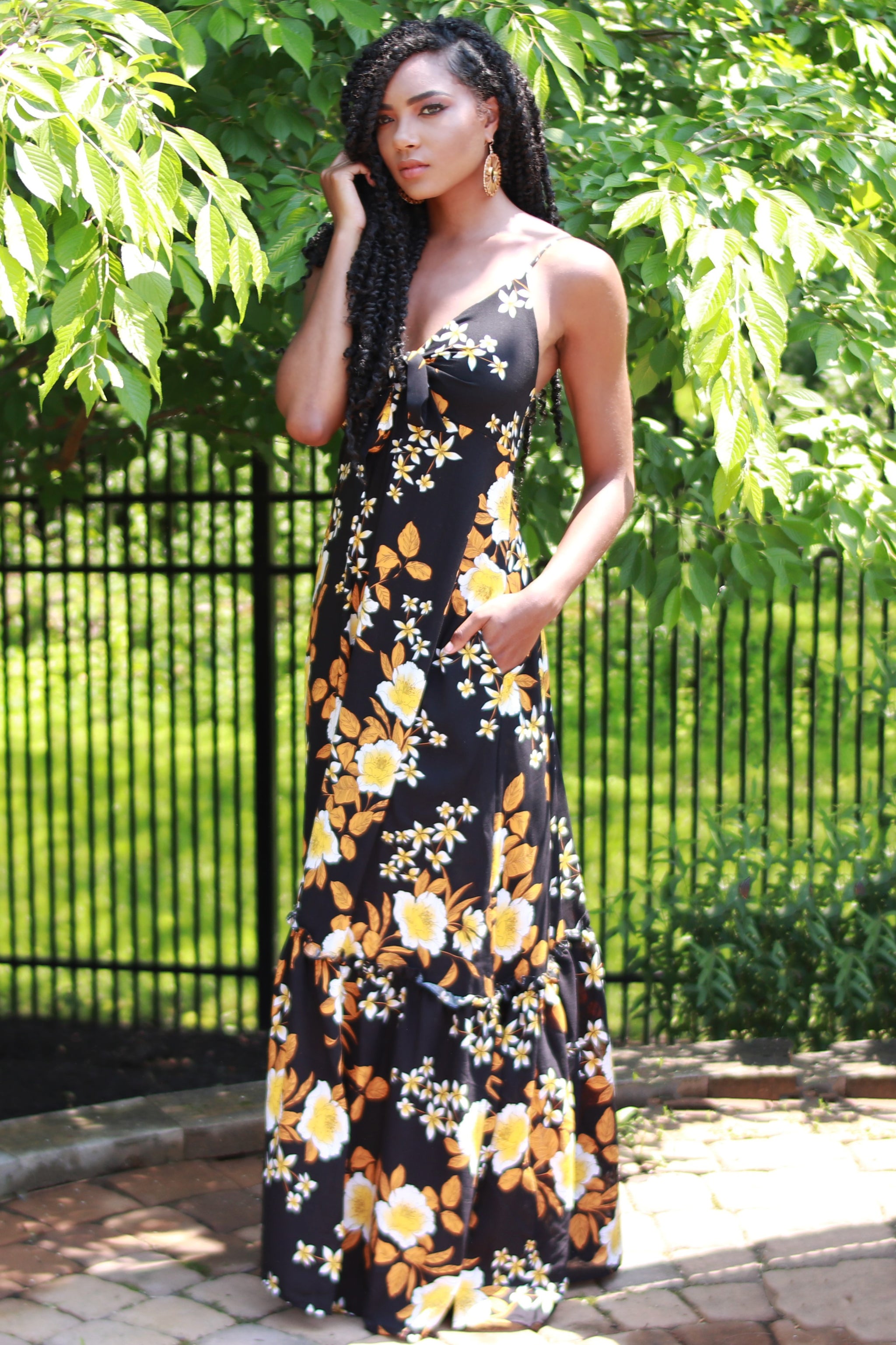 black floral print maxi dress M 51.75” Sleeve Length Formal Shoes Neck Size:S (14″-14.5″) Black Silk Nightgown Slip